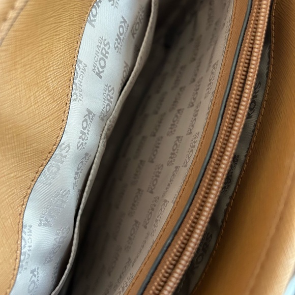 Micheal Kors cognac purse - Picture 10 of 12